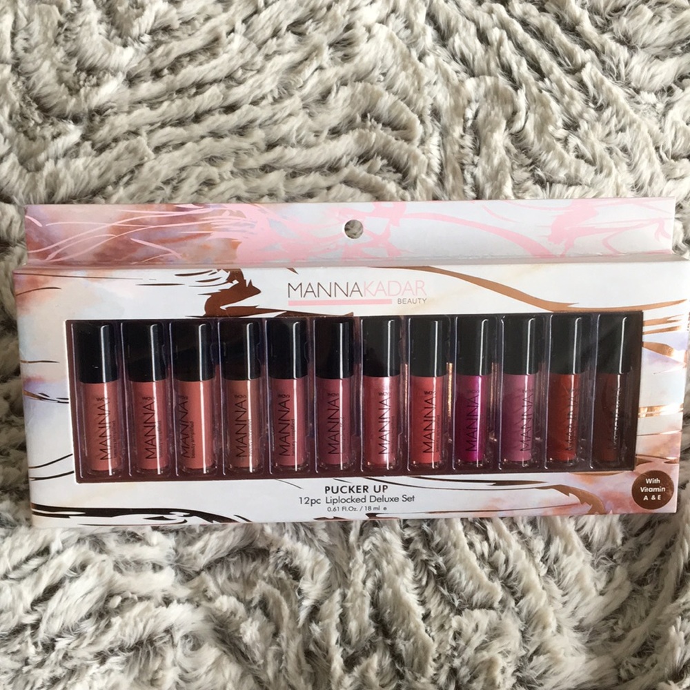 •Pucker-Up Lip set•